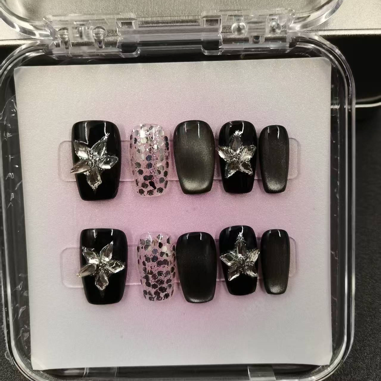 1037- Handmade press on nails