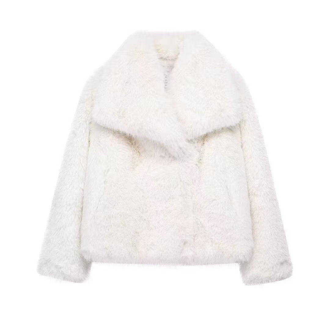 Women's Faux Fur Coat with Large Lapel Trendy