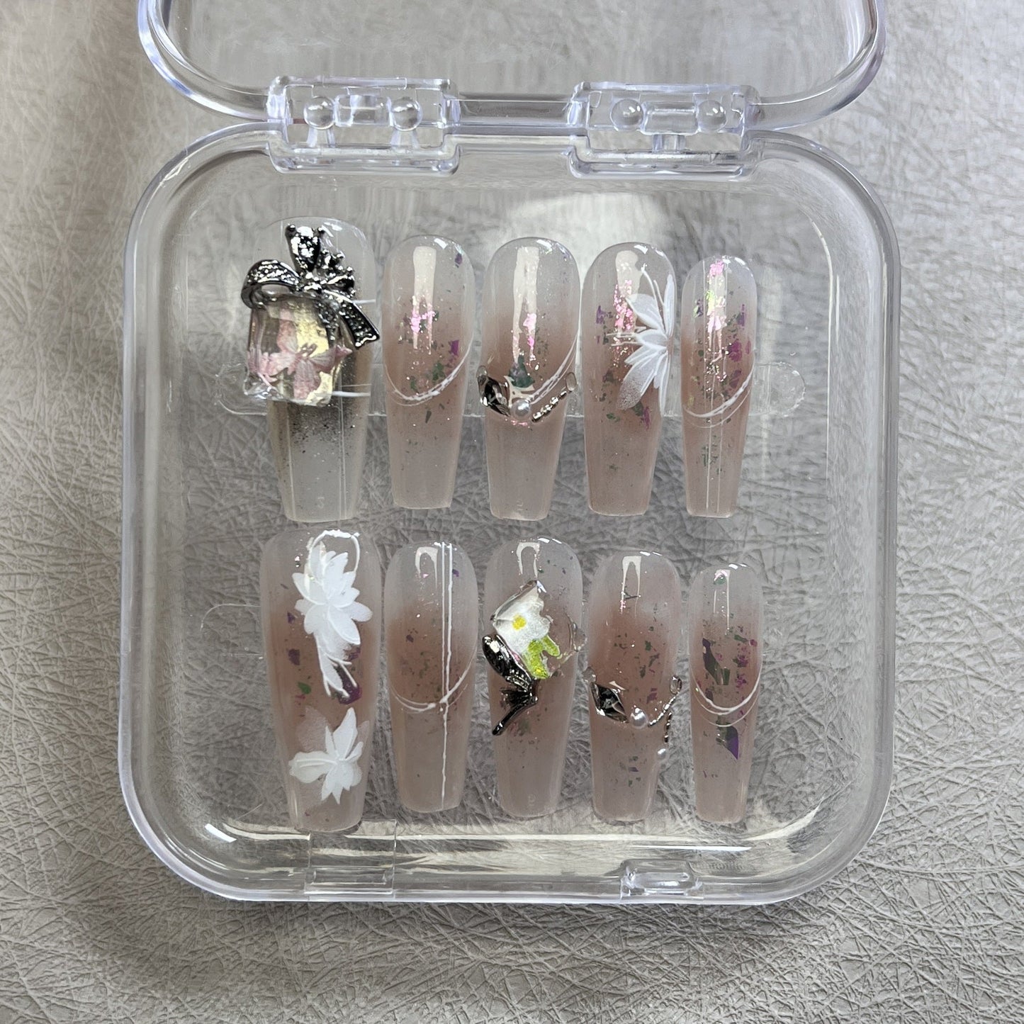 0985- Handmade press on nails