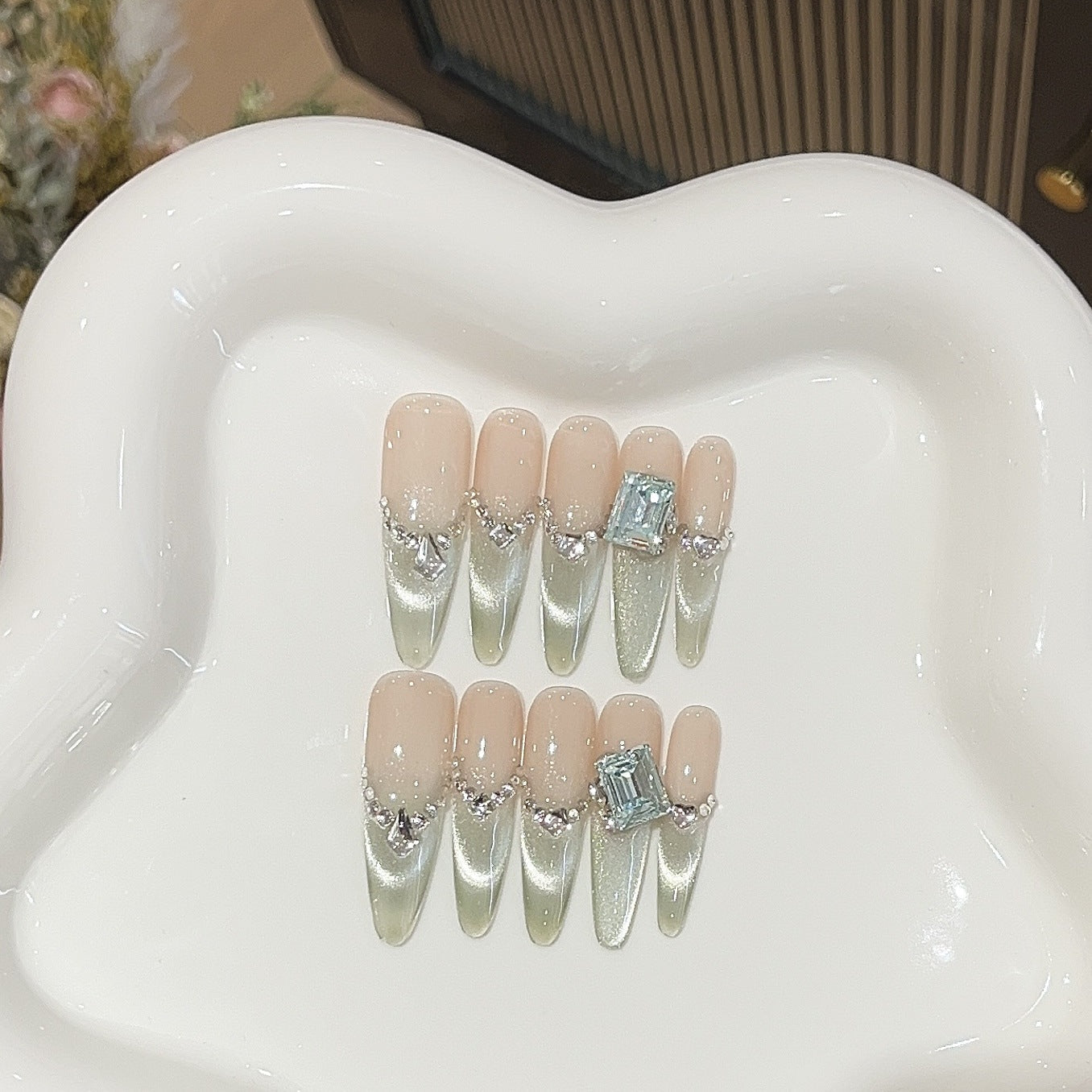 1033- Handmade press on nails