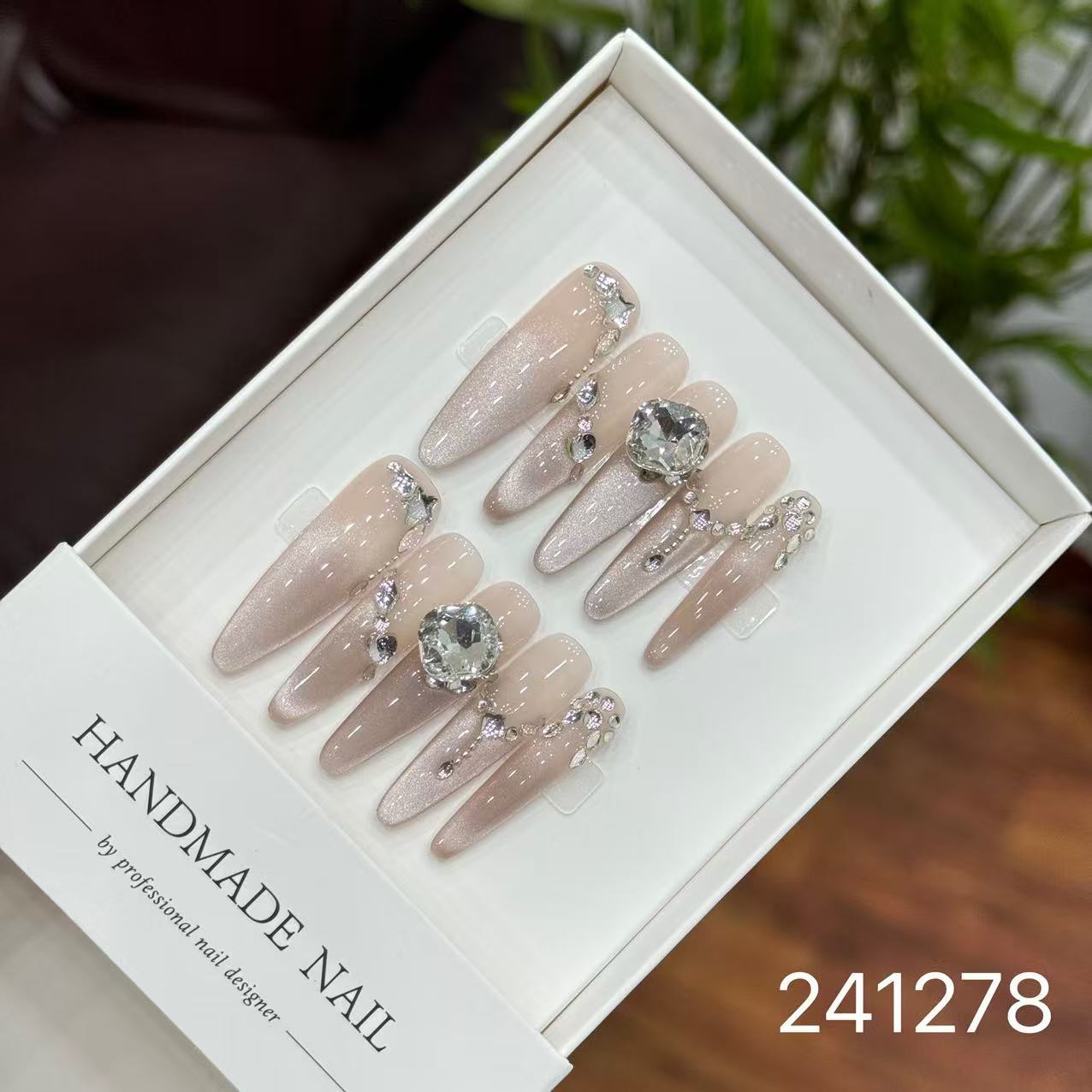 1030- Handmade press on nails