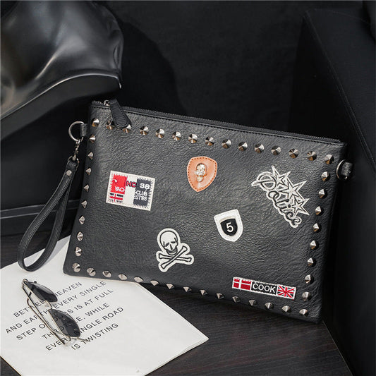Black rivet clutch