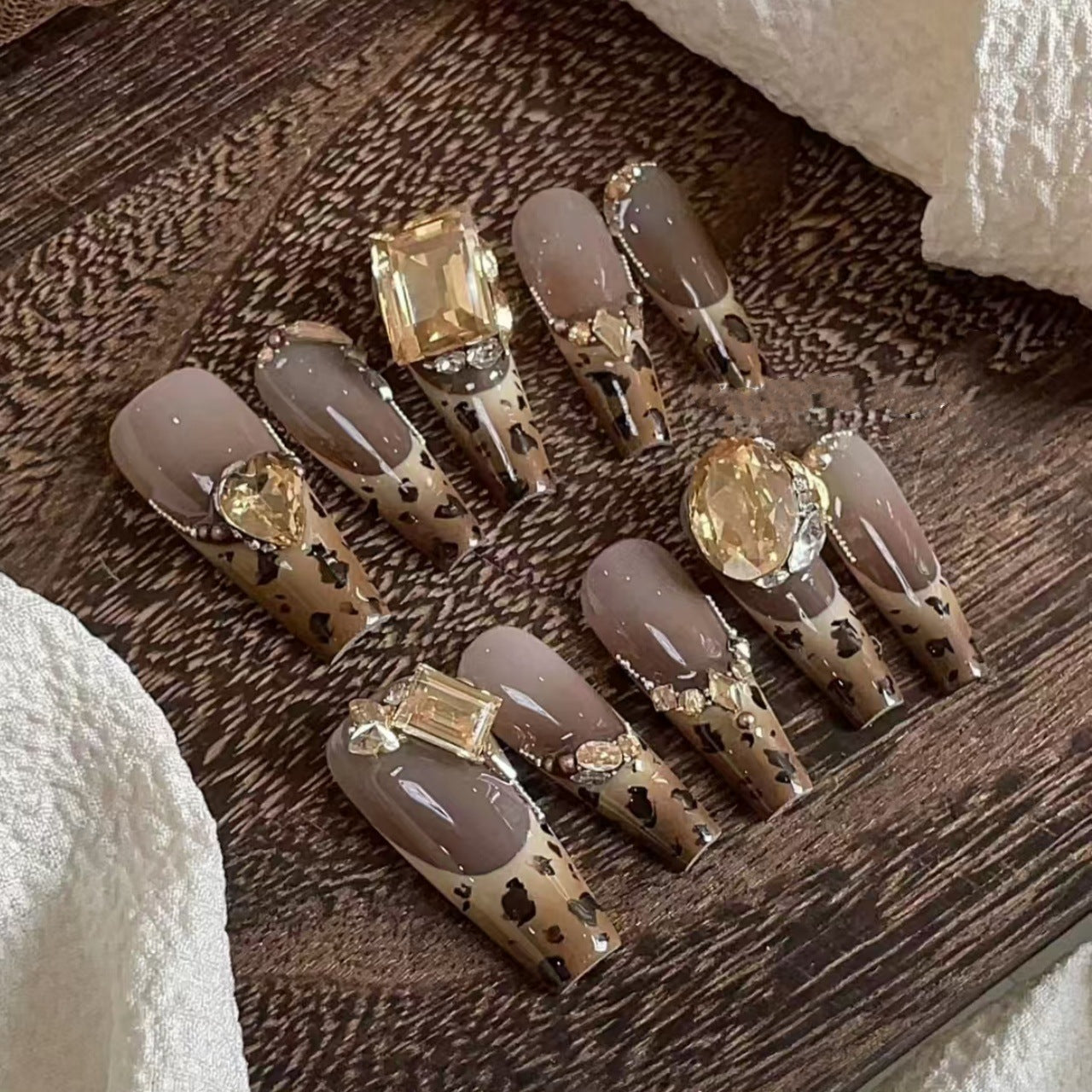 0993- Handmade press on nails