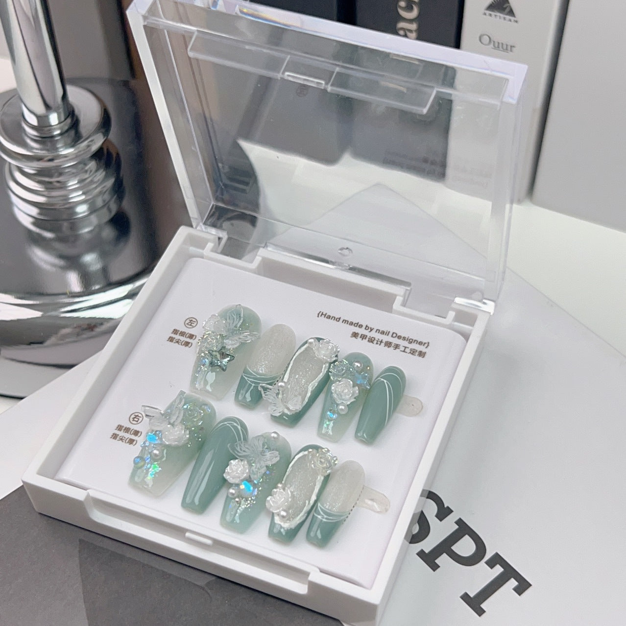 0959- Handmade press on nails