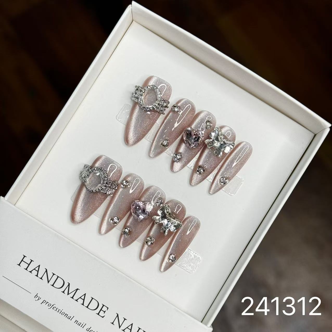 1031- Handmade press on nails