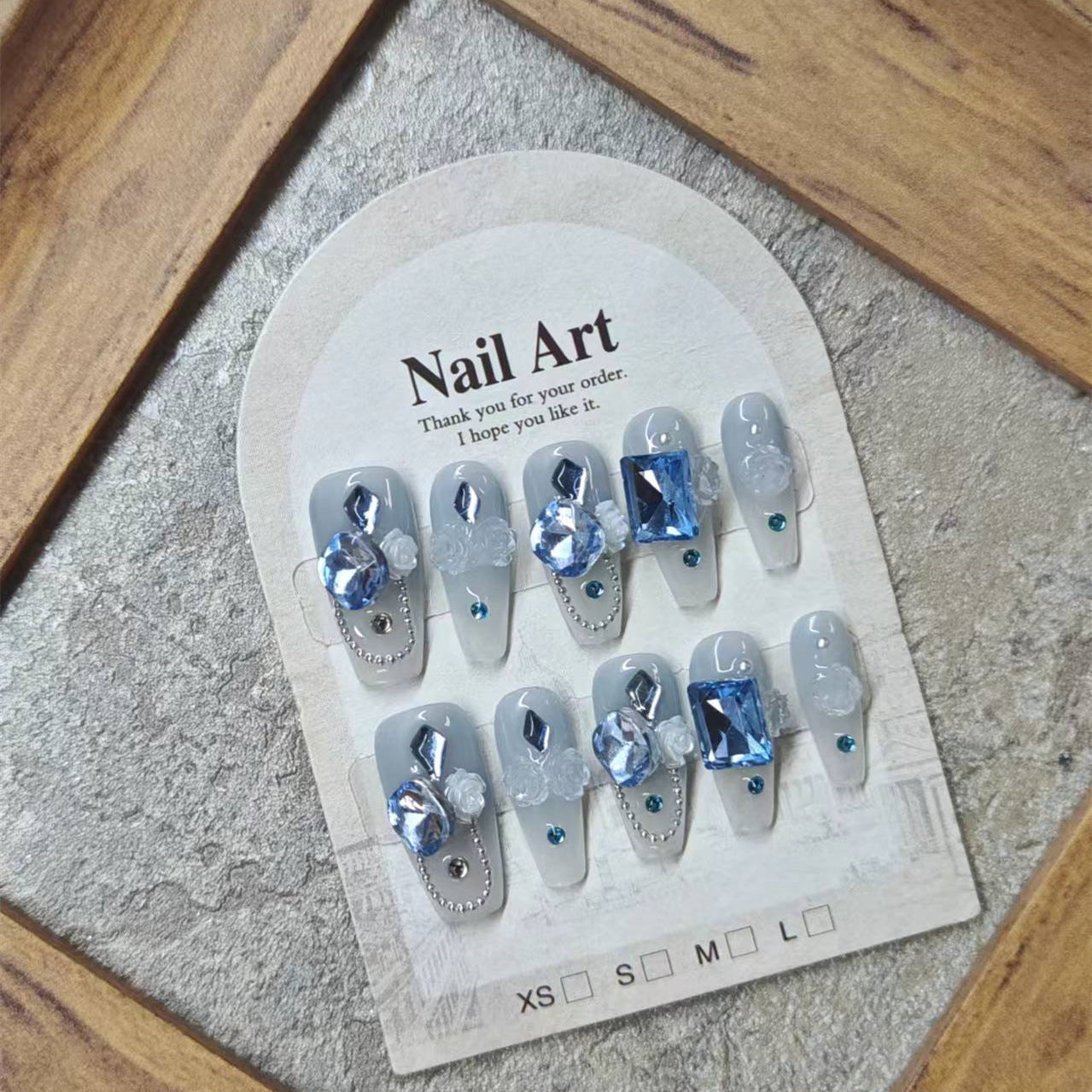 0952- Handmade press on nails