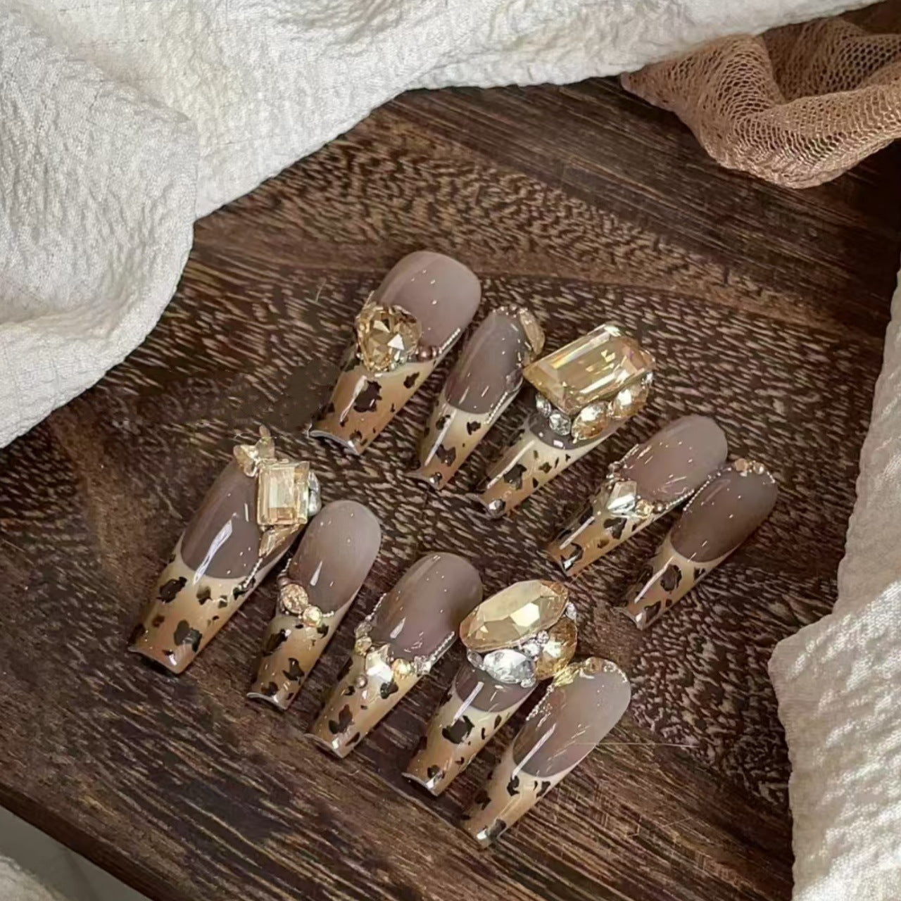 0993- Handmade press on nails