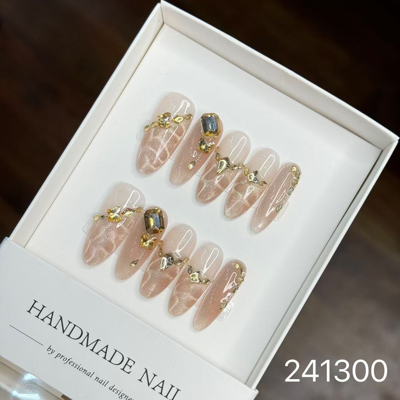 1028- Handmade press on nails
