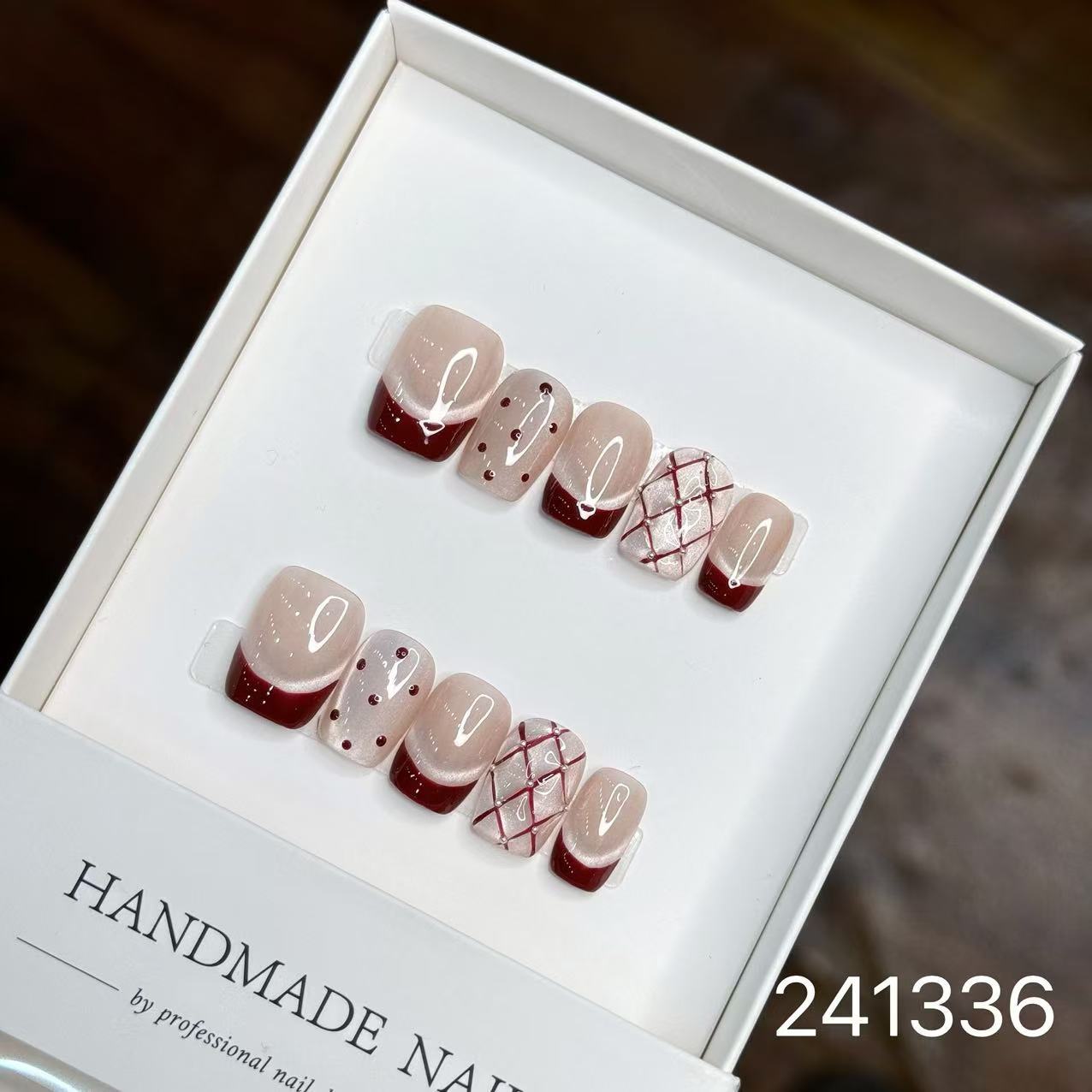 1028- Handmade press on nails