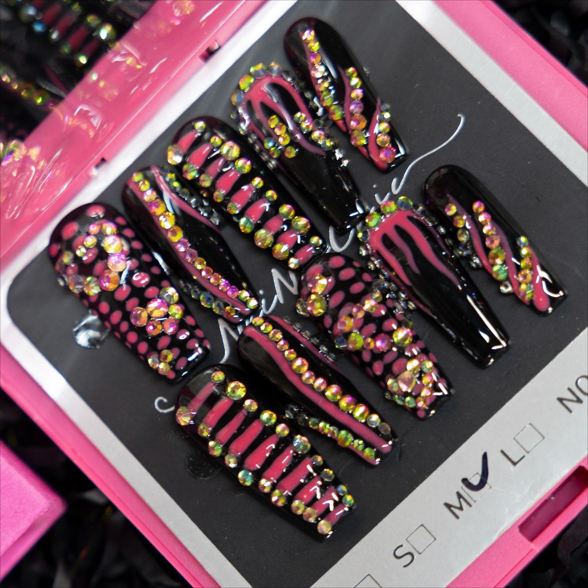 0976- Handmade press on nails