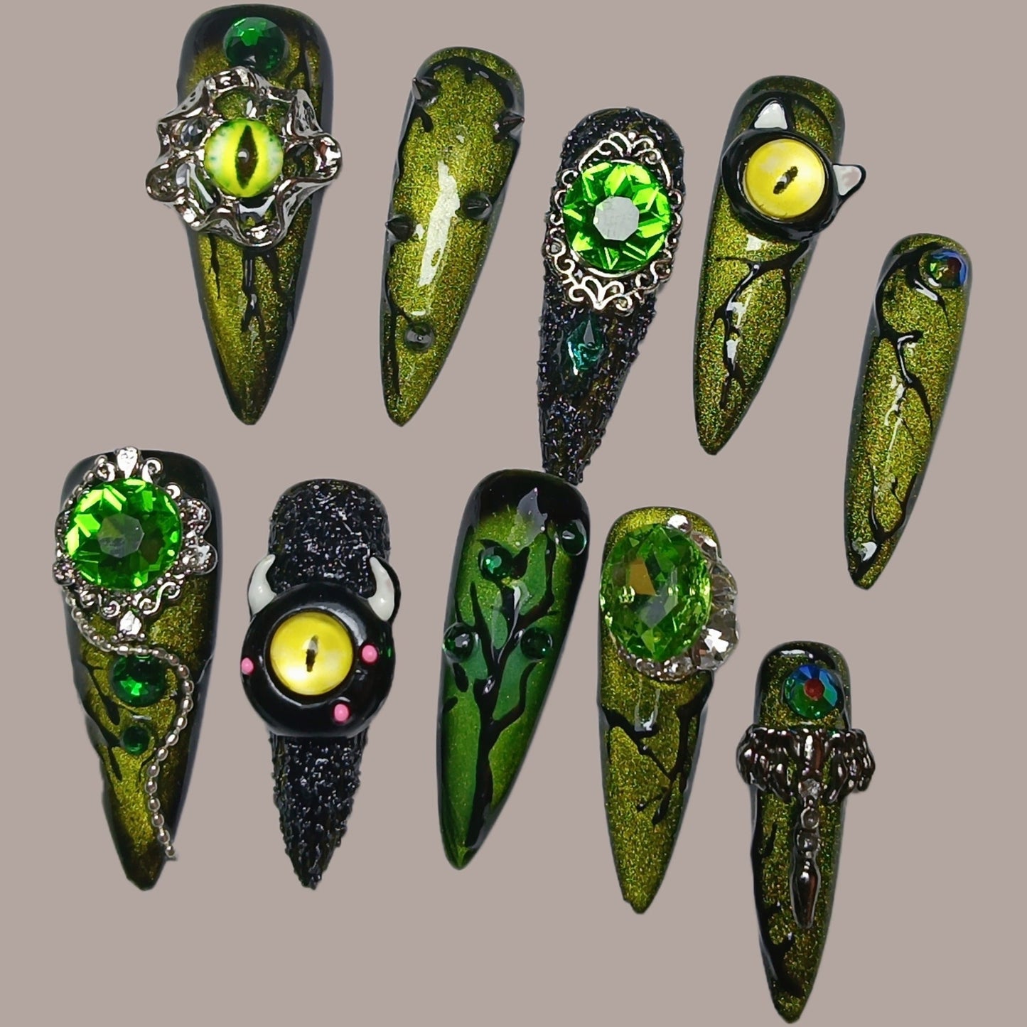 0972- Handmade press on nails