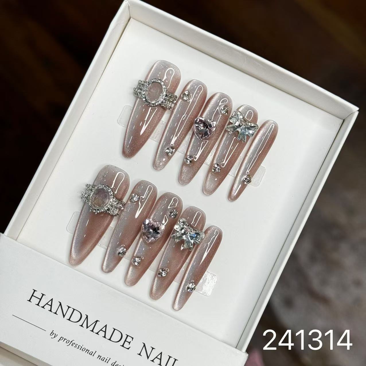 1031- Handmade press on nails