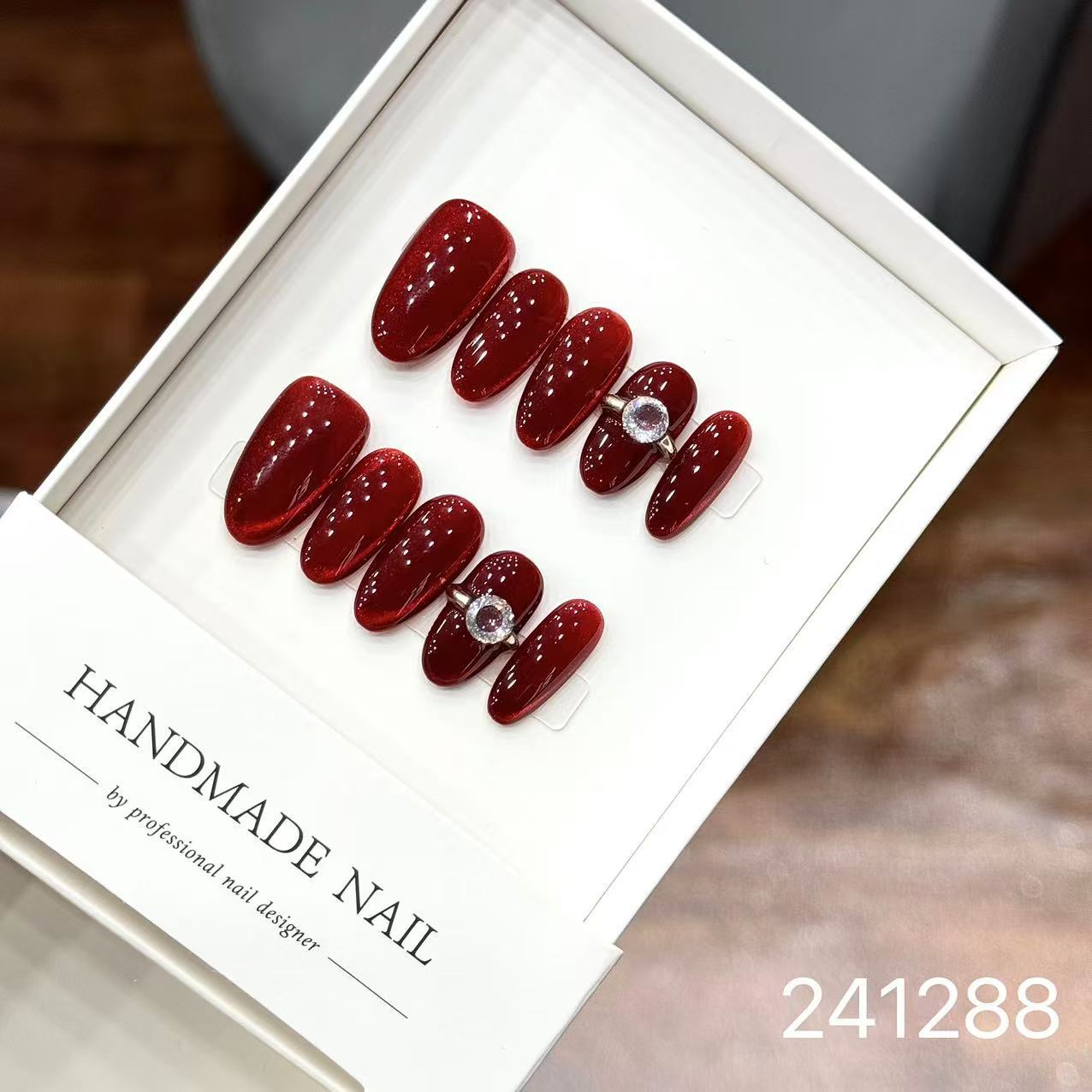 1031- Handmade press on nails