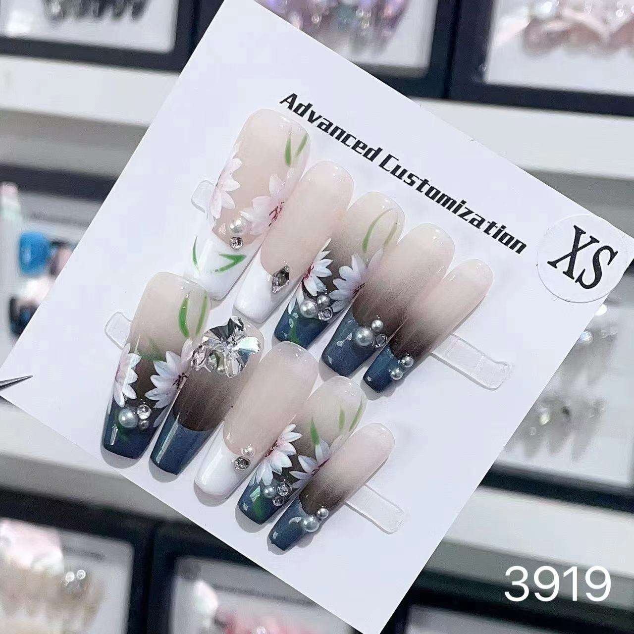 0962- Handmade press on nails