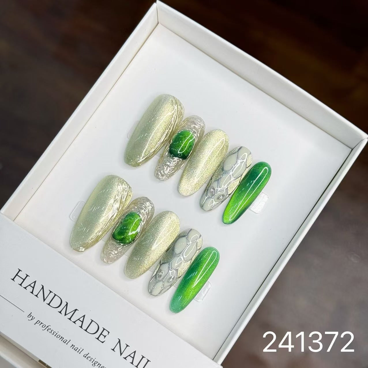 0960- Handmade press on nails