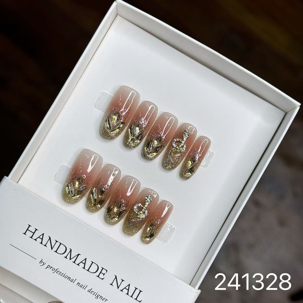 1031- Handmade press on nails