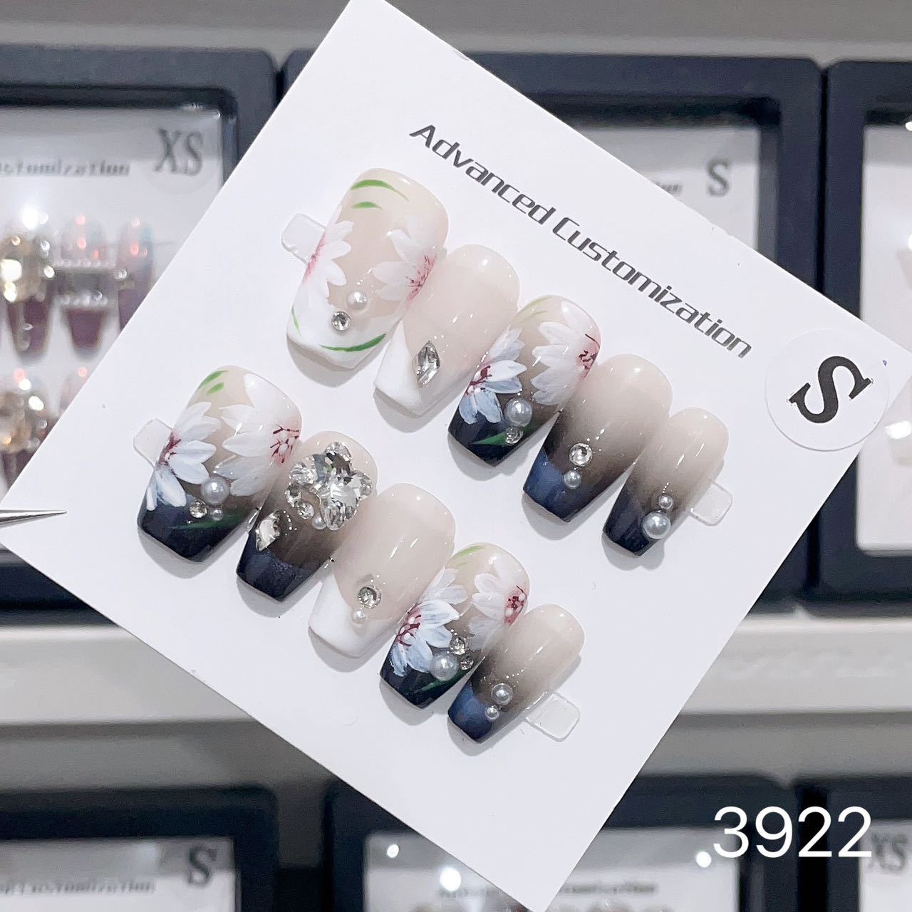 1025- Handmade press on nails