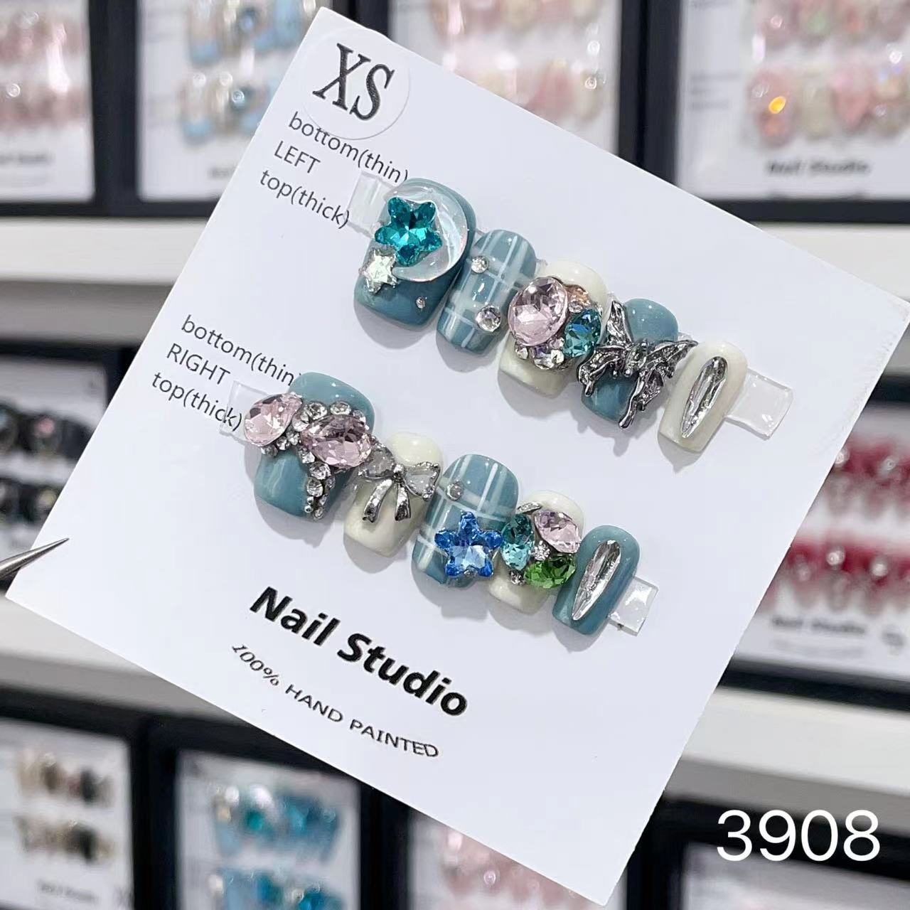 0962- Handmade press on nails