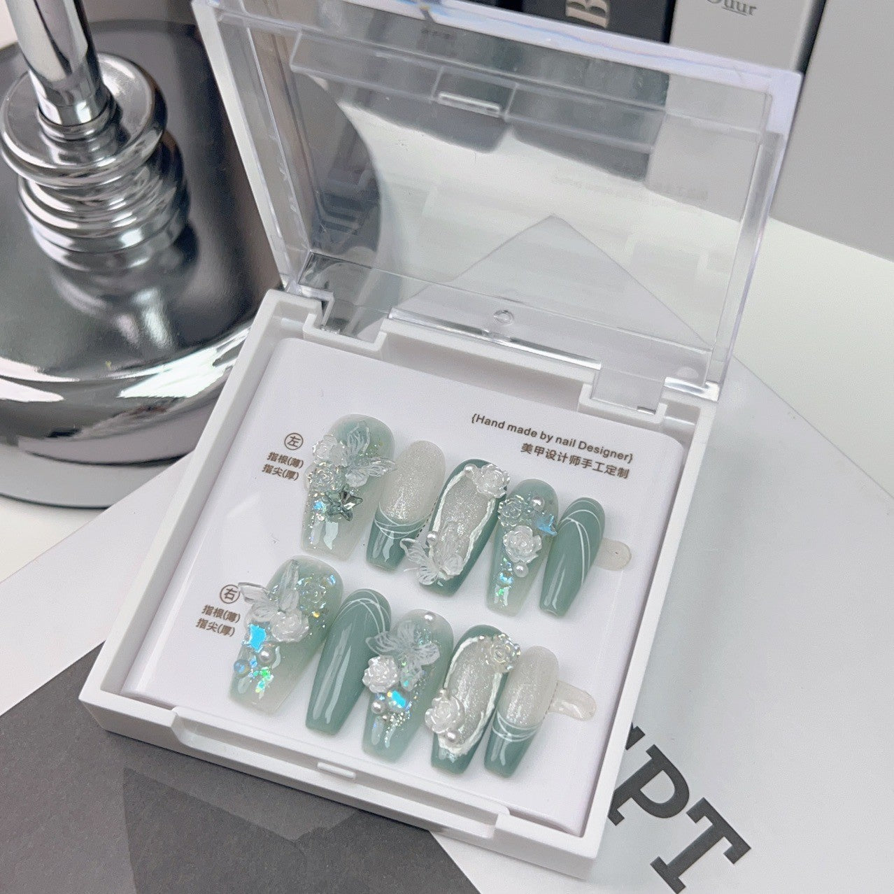 0959- Handmade press on nails