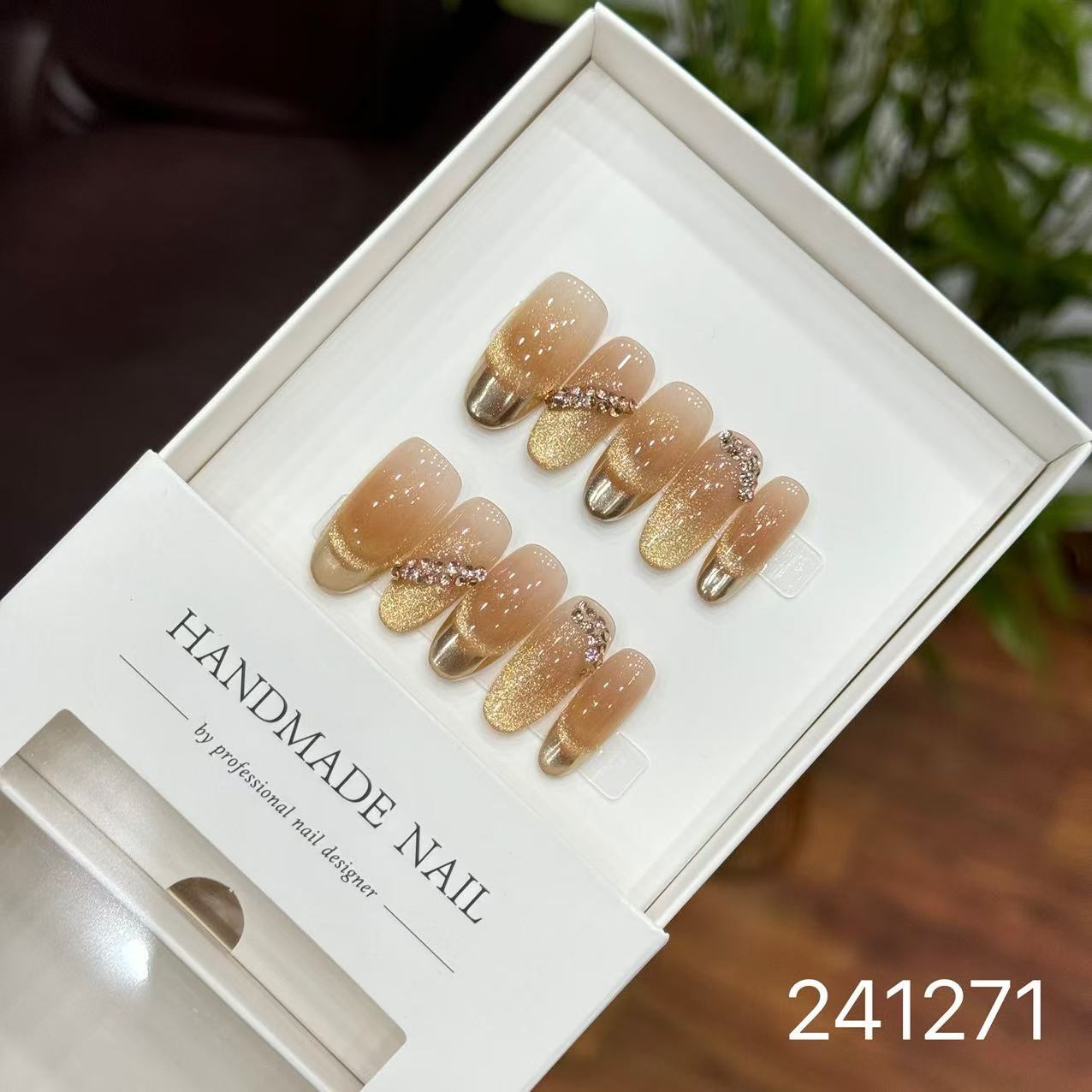 1031- Handmade press on nails