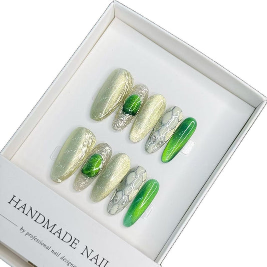 0960- Handmade press on nails