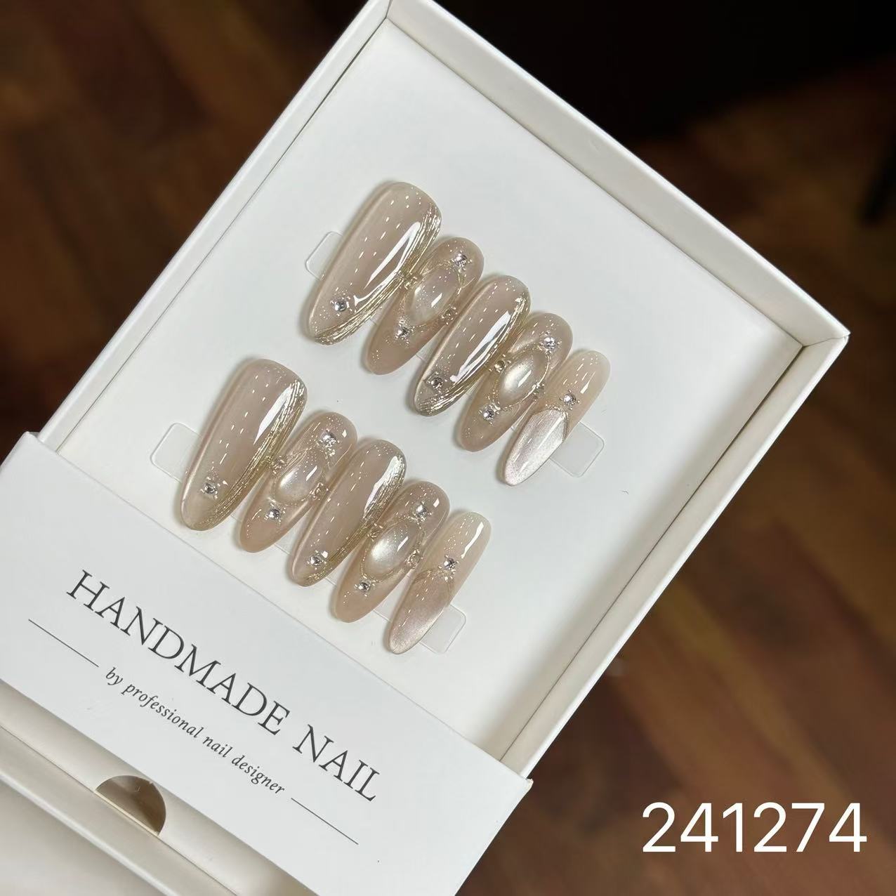 1028- Handmade press on nails