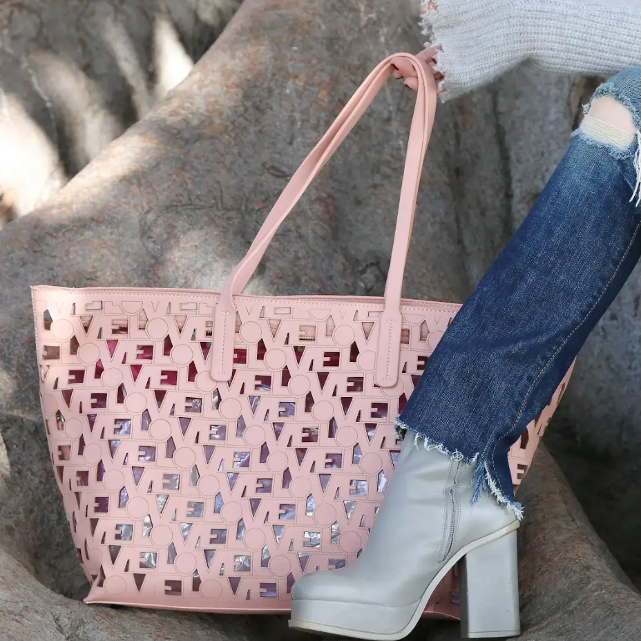 LOVE TOTE