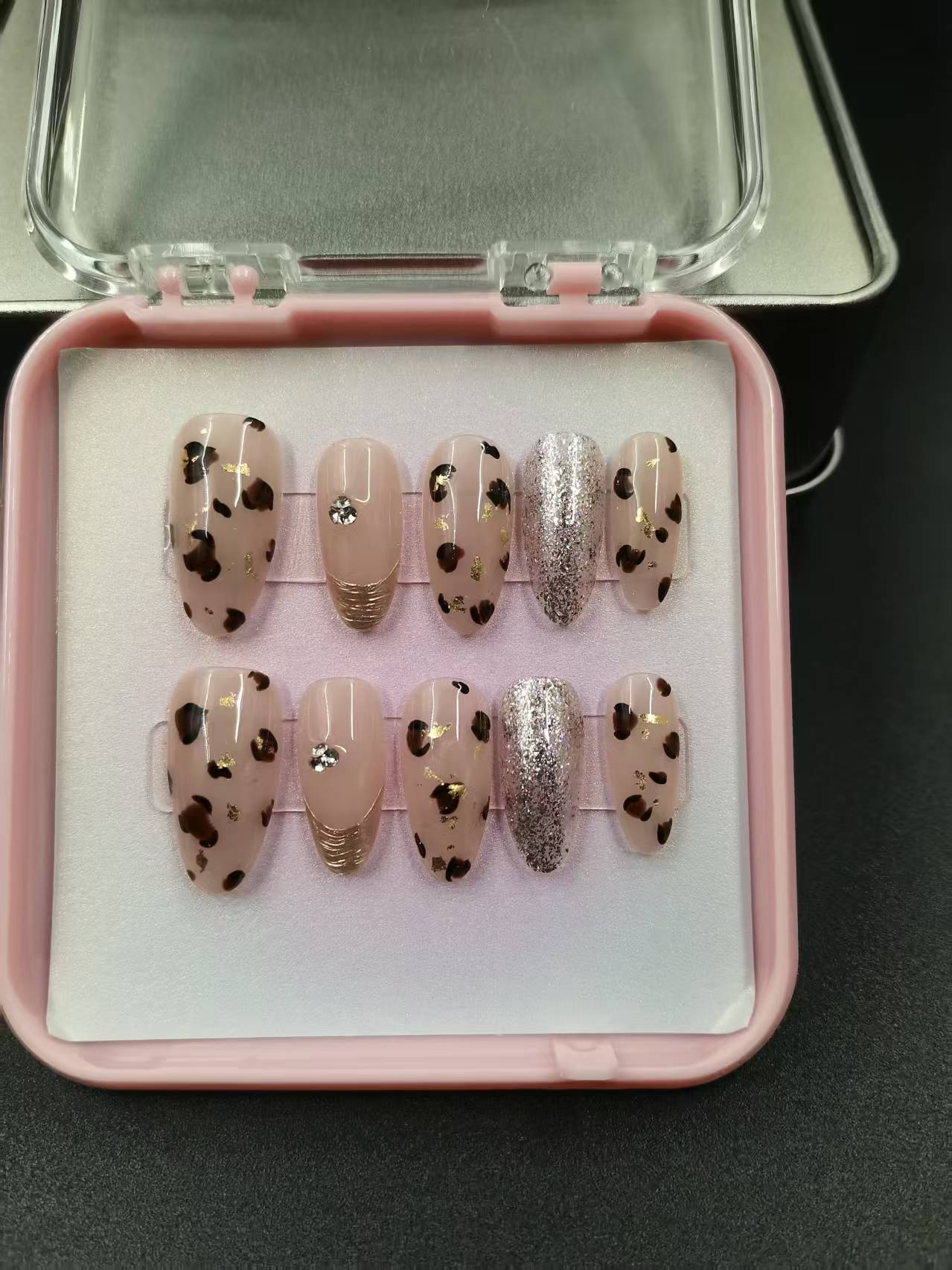 1037- Handmade press on nails