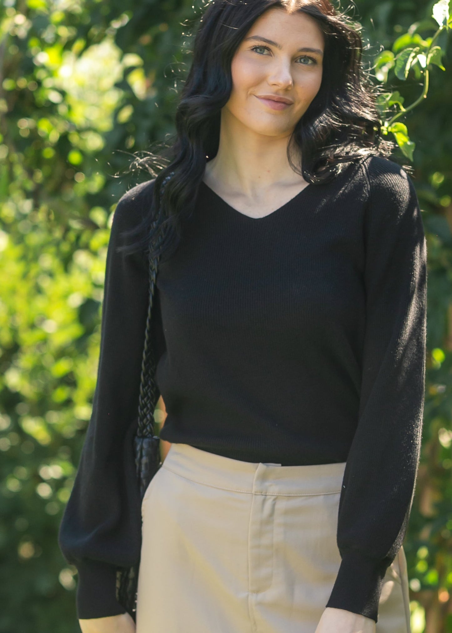 Essential V-neck Balloon Sleeve Sweater